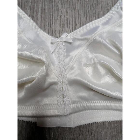 Bali Bralette Bra Womens 42D White Satin Full Coverage Wireless Unpadded 3820 - Picture 3 of 7